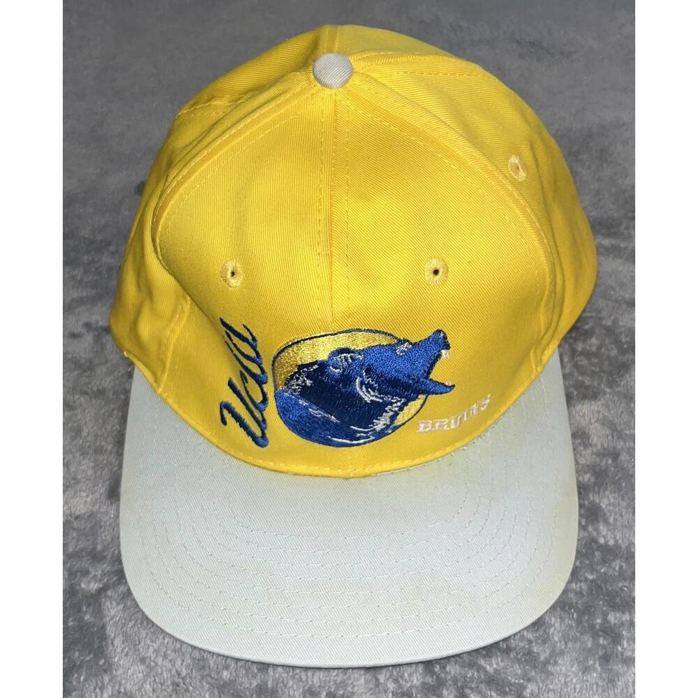 Vintage UCLA BRUINS HAT NCAA College Snapback Bear Embroidered 90’s Logo